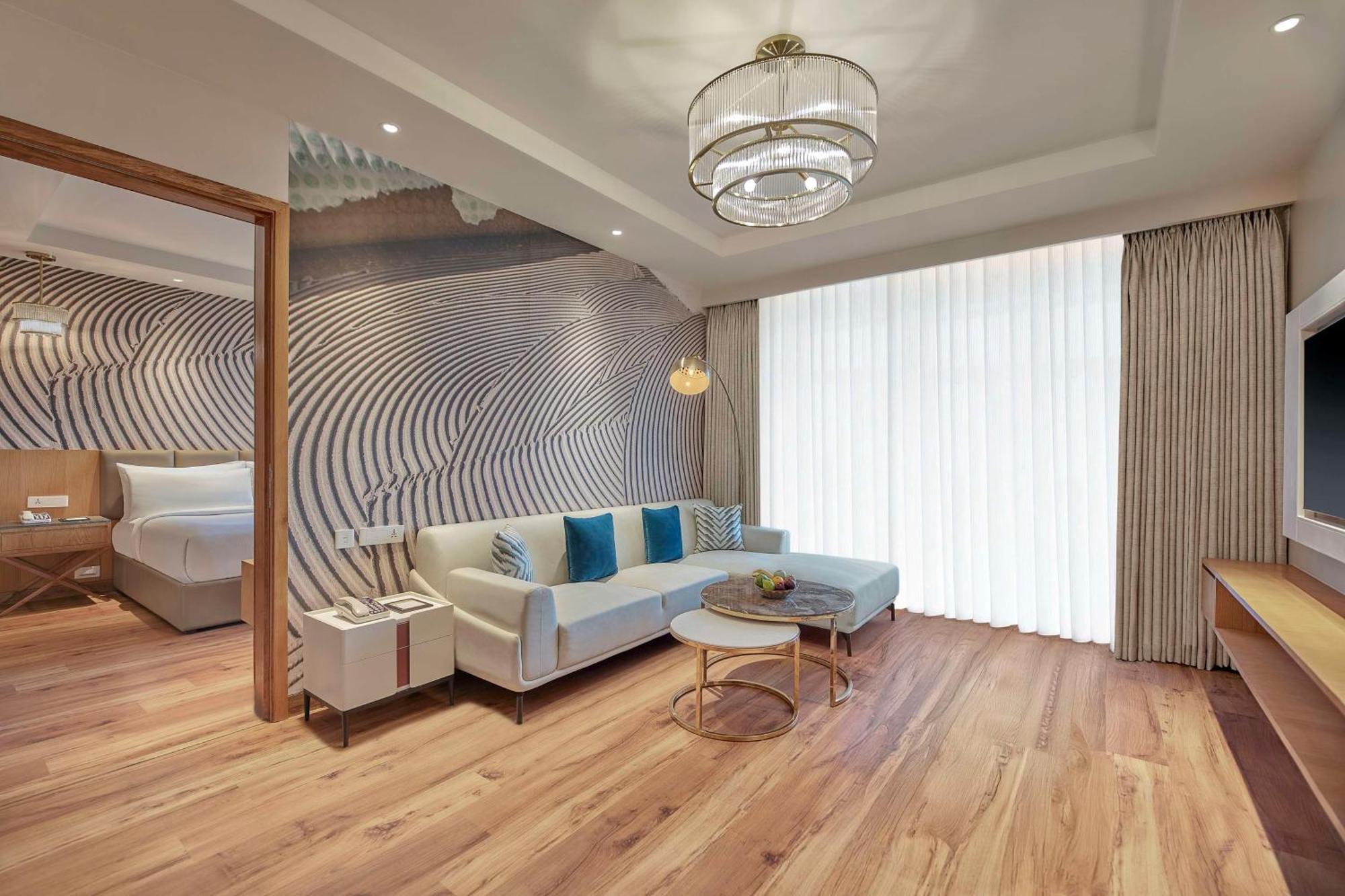 Doubletree By Hilton バラナシ エクステリア 写真